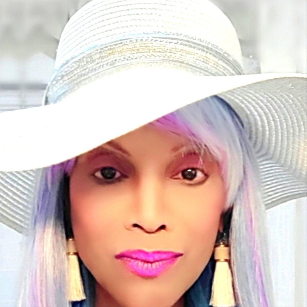 Elegant White Wide-Brim Hat
